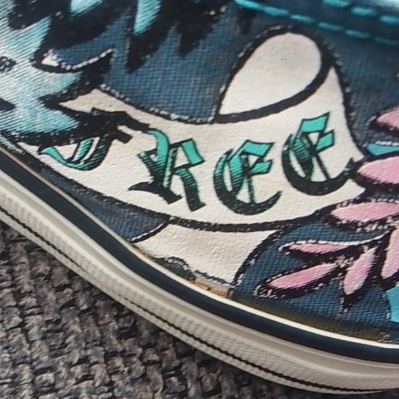 Vintage Ed Hardy Women's Teal and White Sneakers Size 11 - Picture 8 of 10